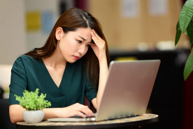生成AIは自動的に学習するのか