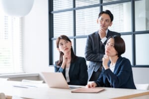 FAQが活用されないのはなぜ？作っただけでは使われない企業の共通点
